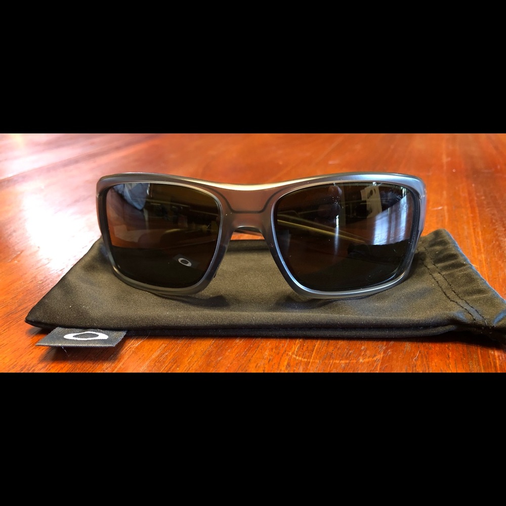 Men’s Oakley Sunglasses